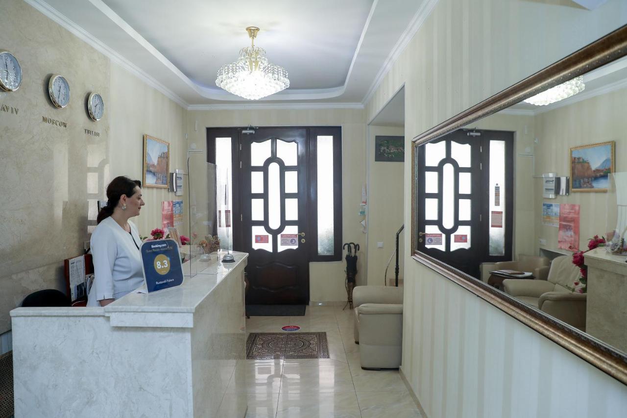 Rustaveli Palace Тбилиси Екстериор снимка